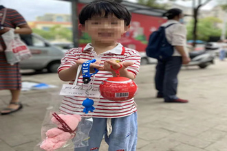 醫(yī)療服務(wù)送健康·義診活動進社區(qū)