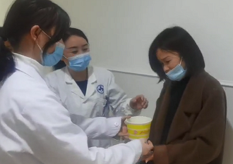 貴州白癜風醫(yī)院暖意融融迎冬至、送餃子活動