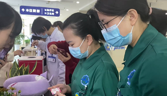 致敬醫(yī)護(hù)崗位的女神們！