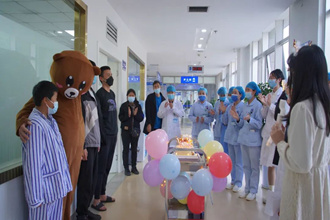 貴州白癜風皮膚病醫(yī)院五月患者生日會舉行